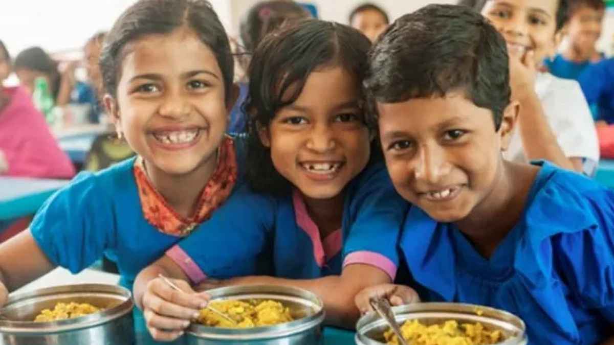 প্রাথমিকে চালু হচ্ছে মিড-ডে মিল, স্কুল ড্রেস পাবে ২ লাখ শিক্ষার্থী