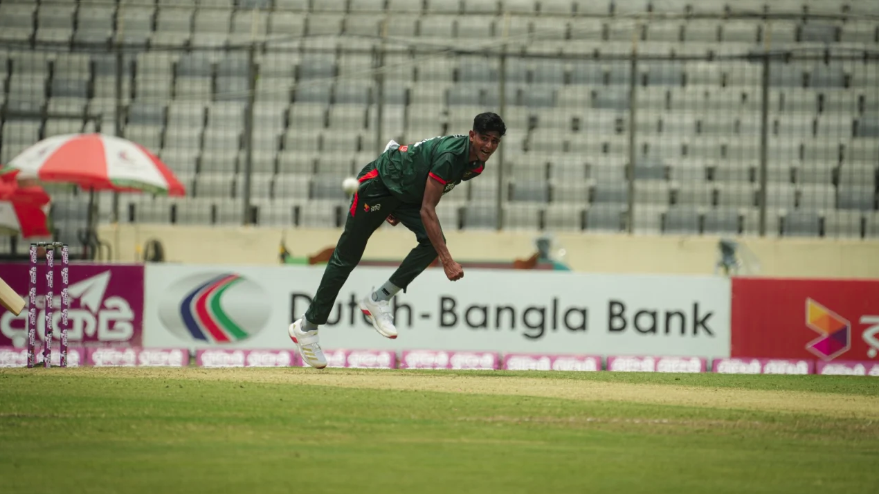 নাহিদ রানার ফাইফারে দুইশর আগেই থামল কিউইরা