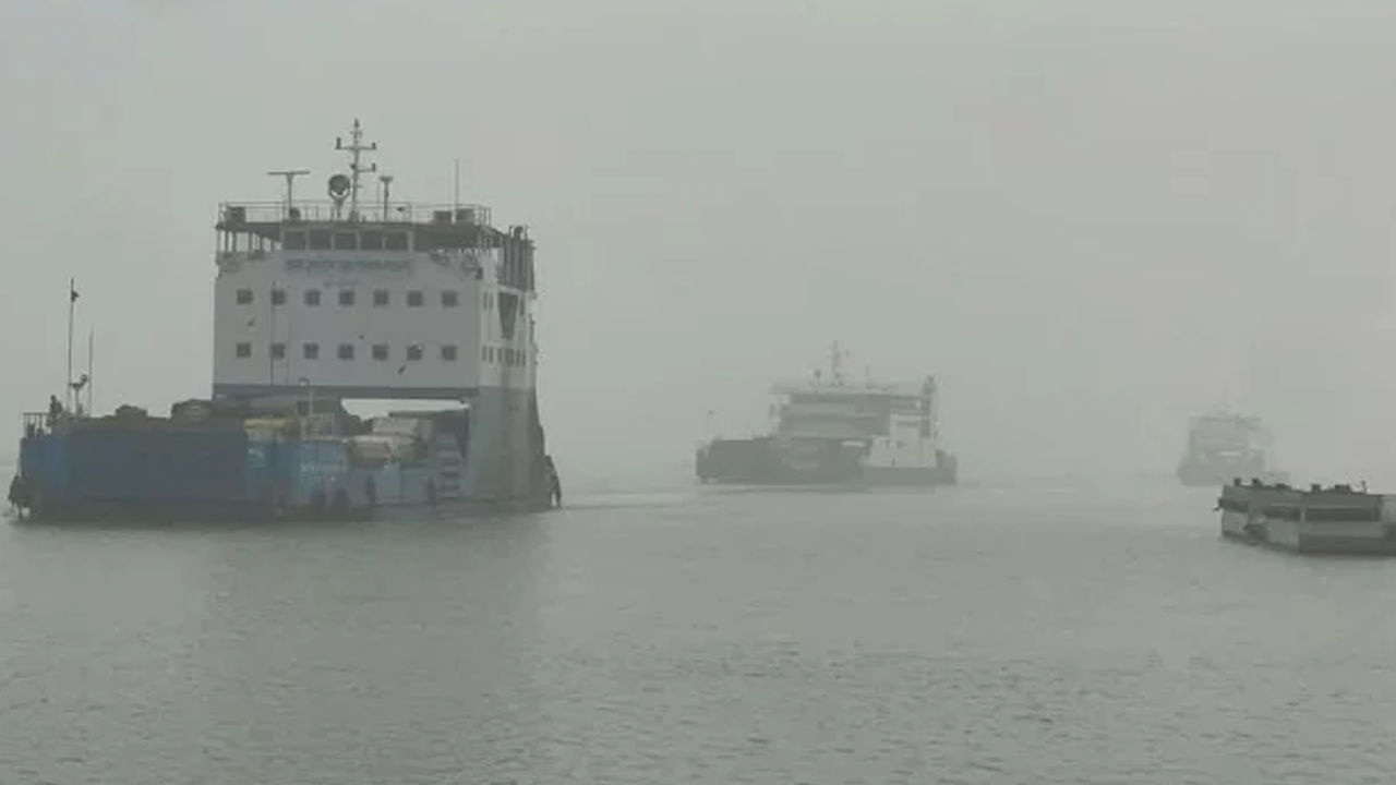 পাটুরিয়া-দৌলতদিয়ায় নৌযান চলাচল বন্ধ