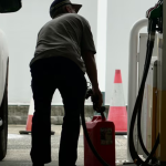 বাড়িতে ৪ লিটার পেট্রোল রাখায় ব্যক্তির কারাদণ্ড