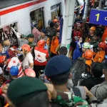 ইন্দোনেশিয়ায় দুই ট্রেনের সংঘর্ষে নিহত ৫