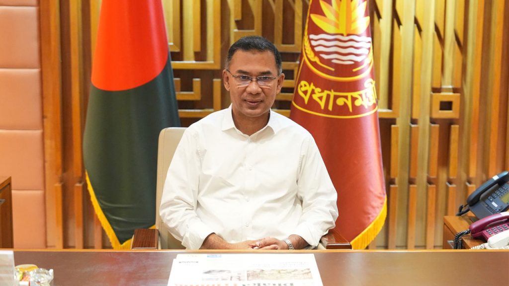 প্রধানমন্ত্রীর একটি সিদ্ধান্তেই রক্ষা পেল ৩ হাজারেরও বেশি গাছ মেরিন ড্রাইভের ৪ লেনে উন্নীতকরণ প্রকল্প