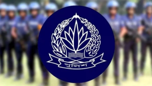 ১৩ পুলিশ কর্মকর্তাকে বাধ্যতামূলক অবসরে পাঠাল সরকার