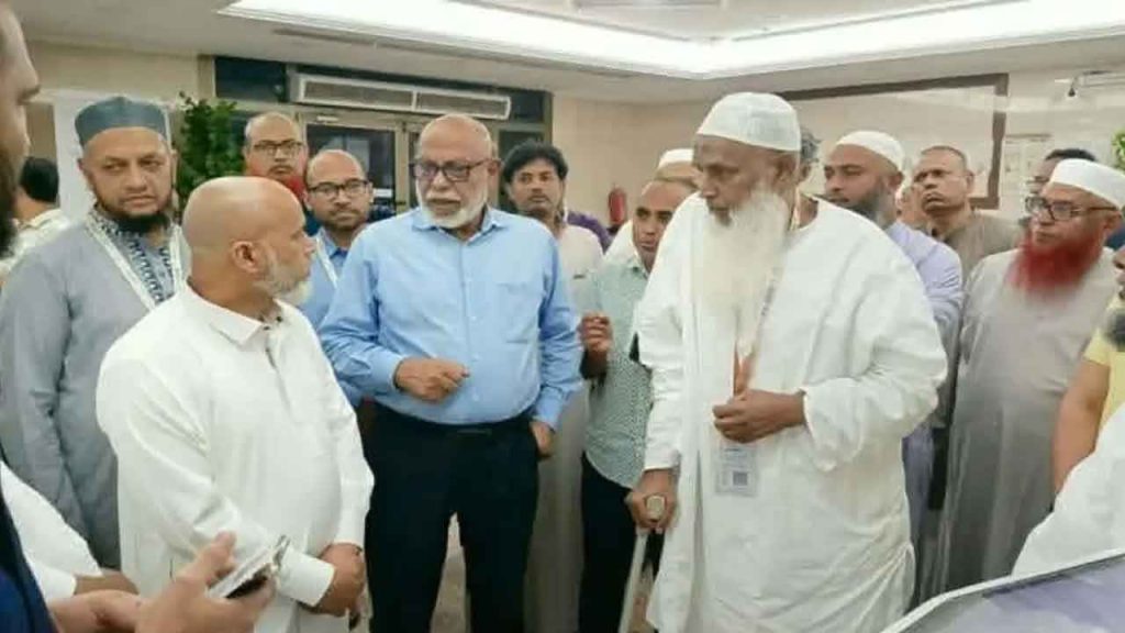 হজের দায়িত্বে অবহেলায় কাউকে ছাড় দেওয়া হবে না: ধর্মমন্ত্রী