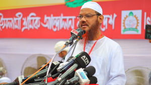 শ্রমিকদেরও রাষ্ট্রীয়ভাবে কার্ড প্রদান করতে হবে : মুফতি ফয়জুল করীম