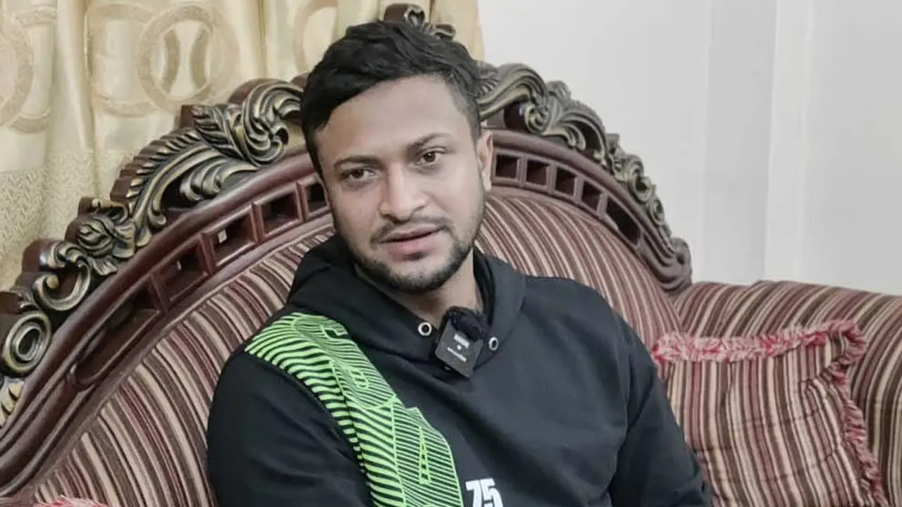 ‘বলেছে, এক কোটি টাকা দিলে নাম কেস থেকে উঠিয়ে দেবে’