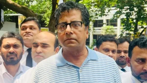 দুর্নীতির মামলায় স্থায়ী জামিন পেলেন সাংবাদিক আনিস আলমগীর