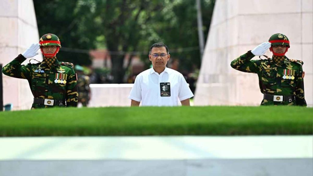 জিয়াউর রহমানের সমাধিতে প্রধানমন্ত্রীর শ্রদ্ধা