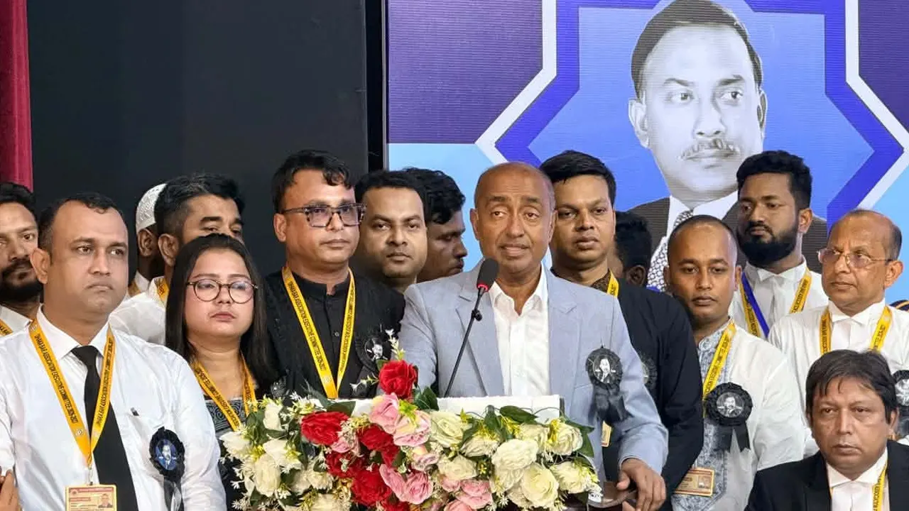 ‘গণতন্ত্র ও সাংবিধানিক শাসনব্যবস্থা পুনরুদ্ধারে জিয়াউর রহমানের অবদান স্মরণীয় হয়ে থাকবে’