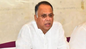 ১৬ লাখ টন তেল কিনতে সিঙ্গাপুর যাচ্ছেন জ্বালানিমন্ত্রী
