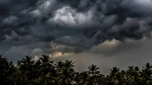রাত ১টার মধ্যে ৬০ কিলোমিটার বেগে ঝড় হতে পারে যেসব অঞ্চলে