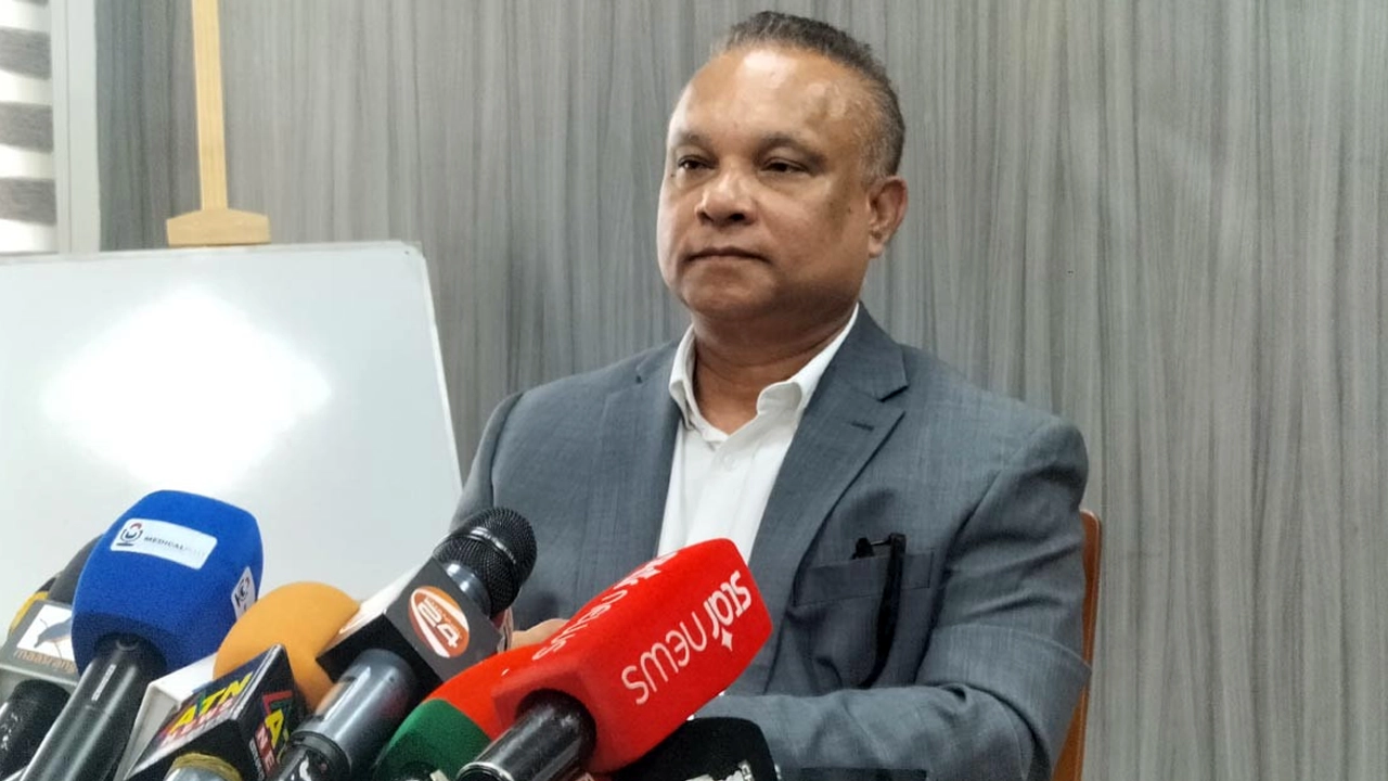 পূর্ববর্তী সরকারের গাফিলতিতেই টিকা সংকট: ড. জিয়াউদ্দিন হায়দার